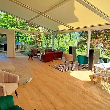 Le Clos Des